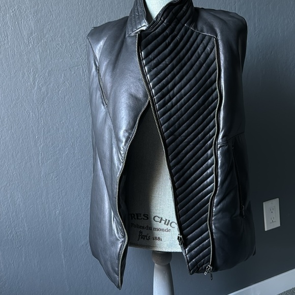 Helmut Lang women’s Black Oversized Leather Dawn Puffer Jacket/Vest Size P/S NWT - Picture 5 of 12